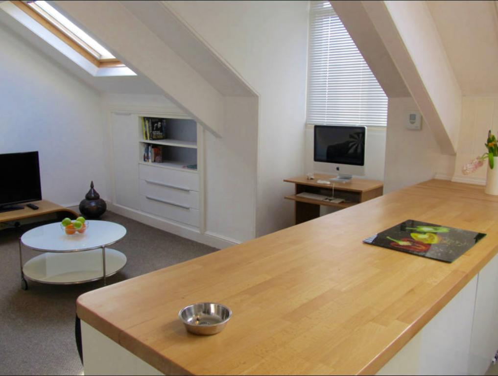 The Hideaway, Victorian Townhouse Apartment With Parking Plymouth Buitenkant foto
